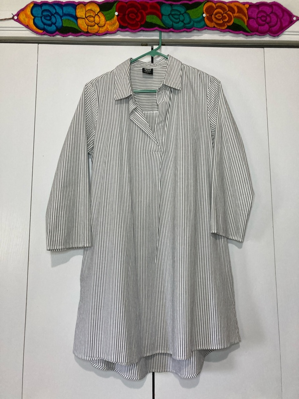 bobeau Medium Made in USA Cotton Pop-over Shirt Dress with Pockets Minimalist
